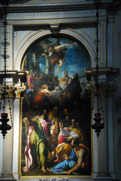 Altar of the Presentation of the Baby Jesus in the Temple by Guiseppe Porta, 16th C, i Frari