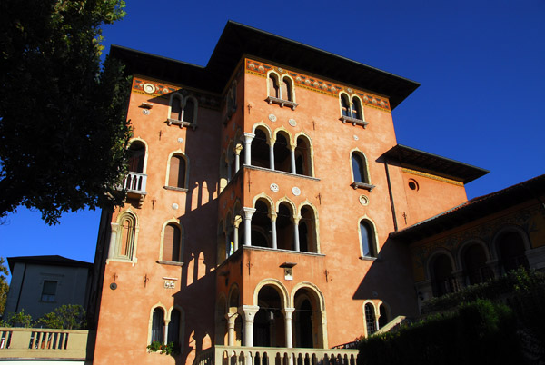 Italian Palazzo on Via Lepanto in Lido di Venezia