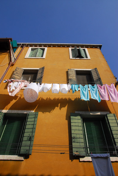 Laundry day, Venice