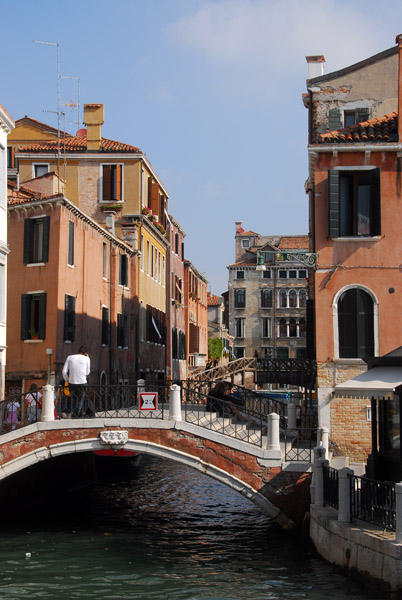 Ponte S. Pantalon, Venice