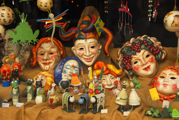Tourist shop in Maschera displaying a variety of Carnival masks