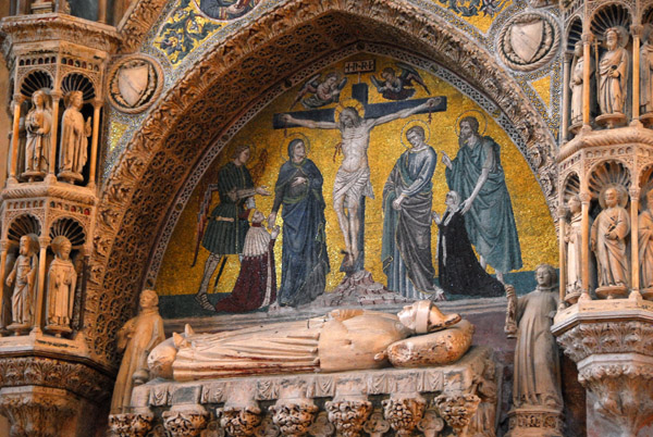 Sarcophagus of Doge Michele Morosini (1308-1382) with a mosaic of the Crucifixion showing the Doge and his wife kneeling