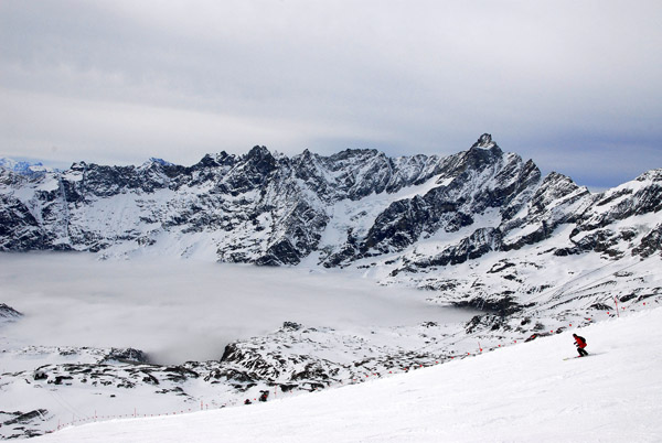 Skiing Cervinia, Italy