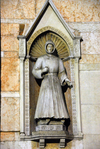 Statue on the facade of the Duomo, Ferrara