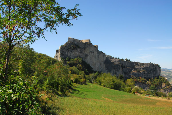 Prominent outcropping with the Fortress of San Leo, seen from the east