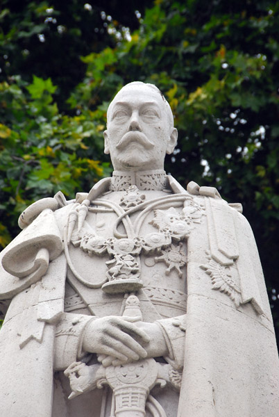King George V (reigned 1910-1936)