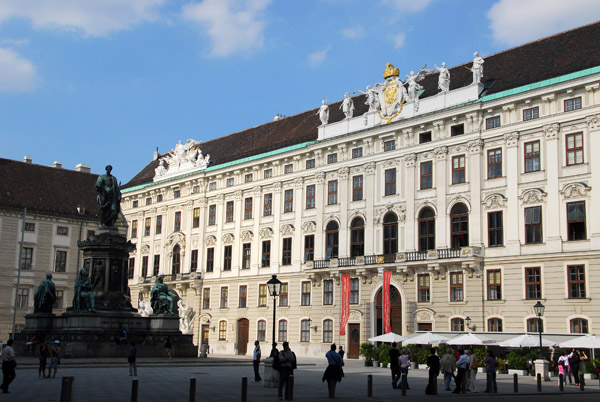 In Der Burg, Hofburg courtyard, Vienna