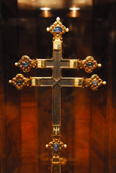 Reliquienkreuz Koenig Ludwigs den Grossen von Ungarn, ca 1370