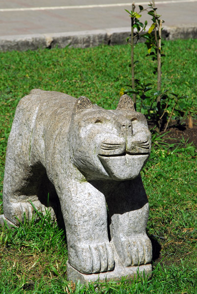 Jaguar statue, Aguas Calientes