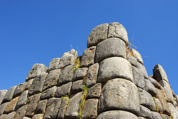 Rounded wall of Sacsayhuamn