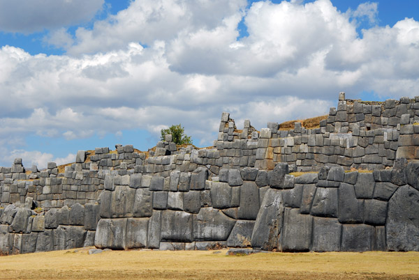 Sacsayhuamn - main walls
