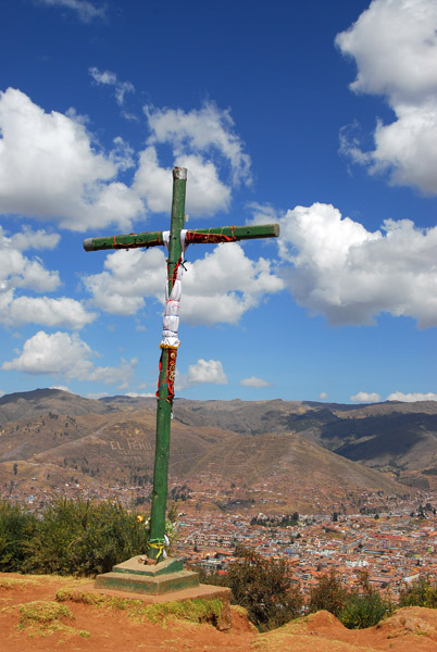 Cross near El Christo Blanco