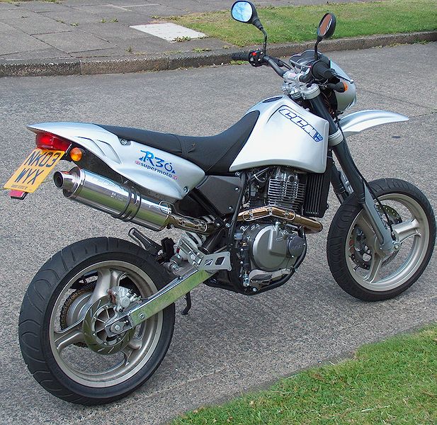 CCM  R30 Supermoto.