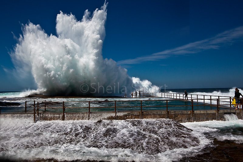 Heavy seas at North Curl Curl