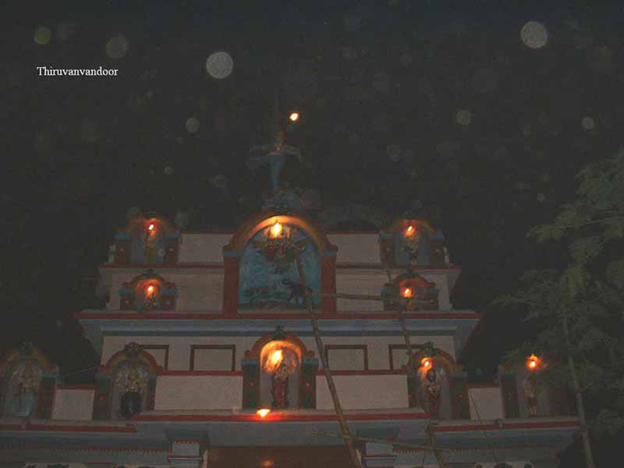 tiruvanvanddor.jpg