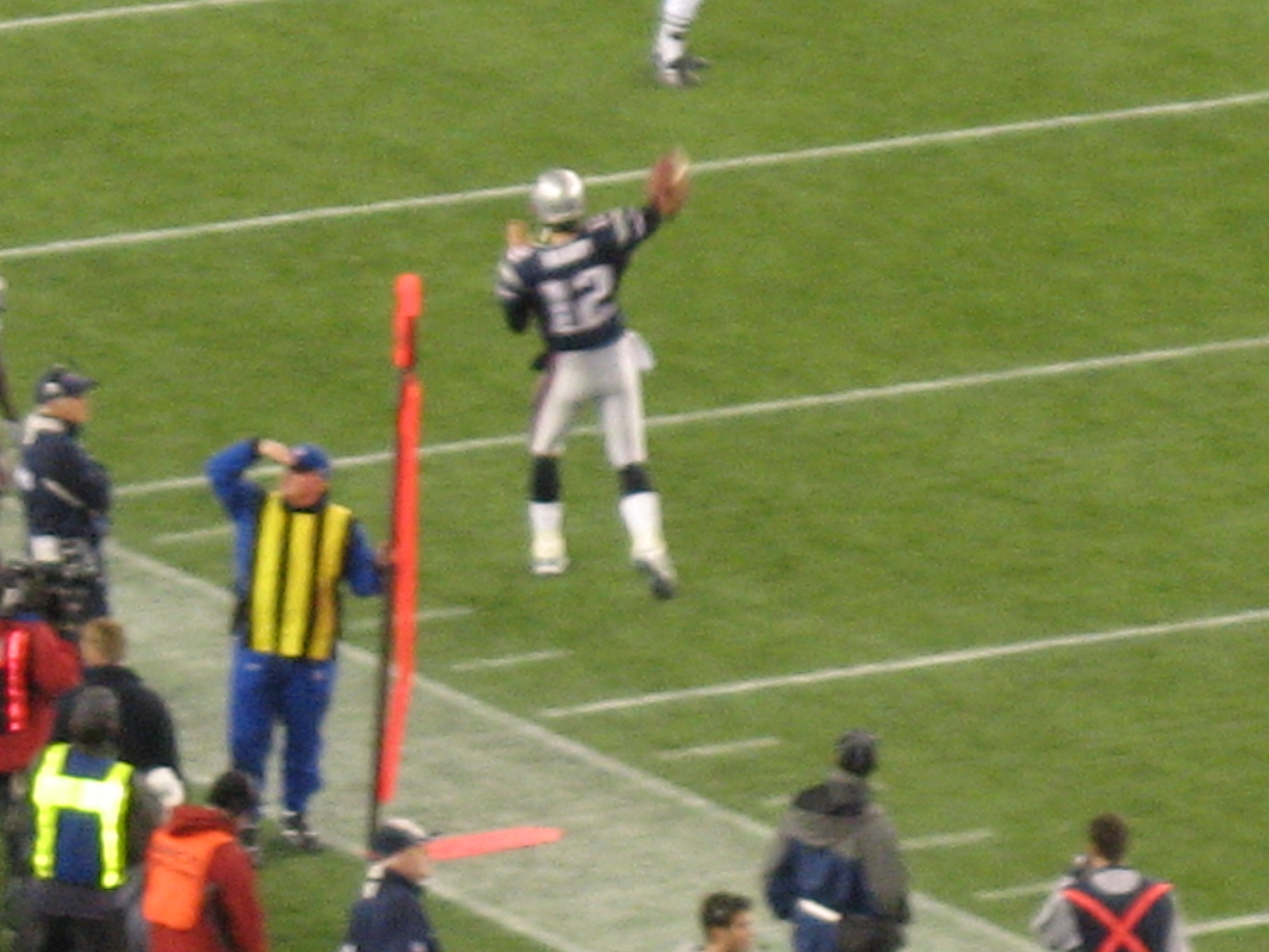 Tom Brady practices