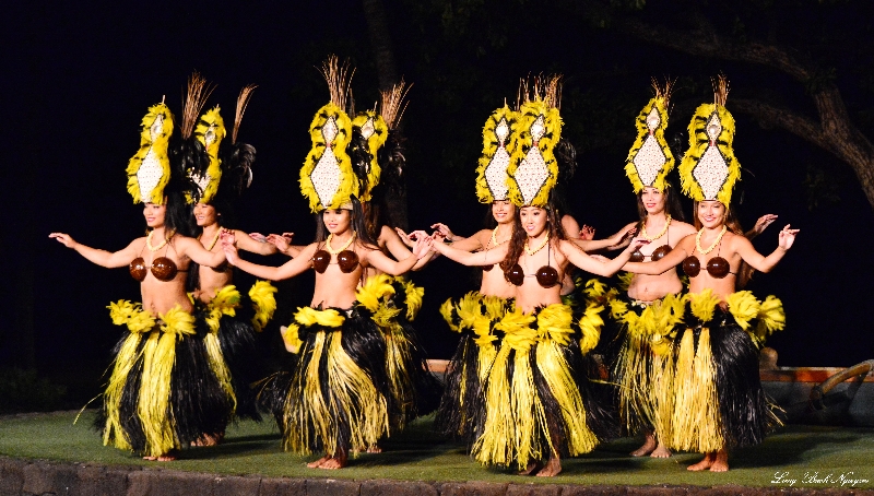 hula dancers, Old Lahaina Luau, Maui, Hawaii photo  Long Bach Nguyen