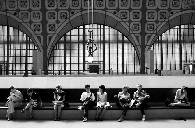 Tourists in Musee DOrsay