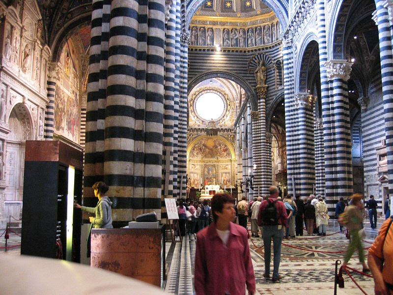 Inside Sienas startling Duomo (non-flash allowed)