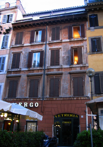 We stayed at <a href=http://www.albergoromano.it/en/index.htm target=_blank>Hotel  Romano</a> -  Albergo Romano,  shown here.