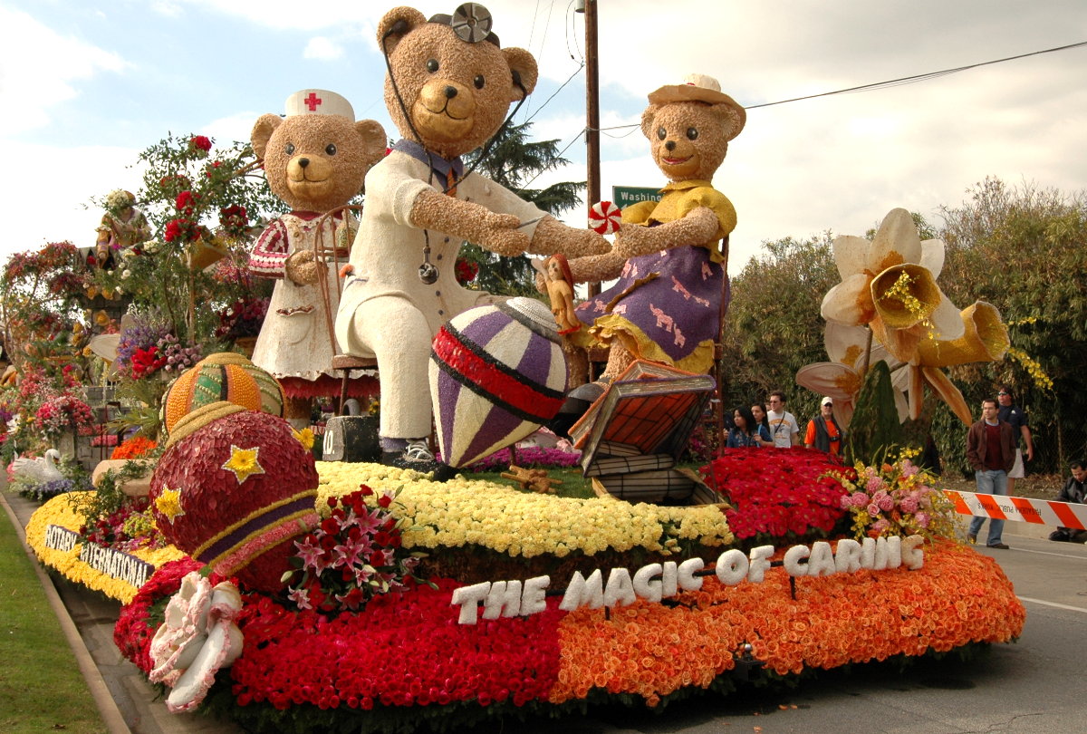 Rose Parade Float Viewing 08