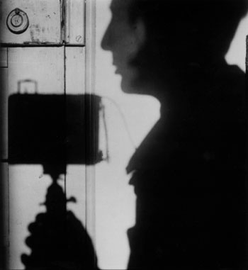 Andr Kertsz, self-portrait, Paris, 1927