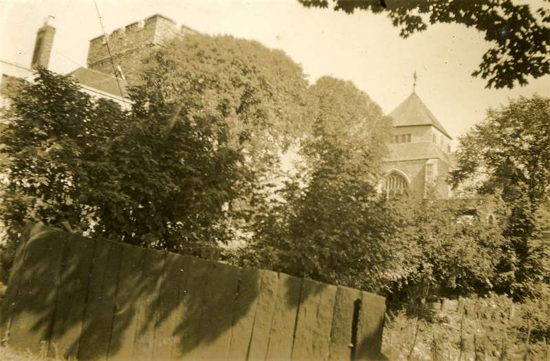 1933