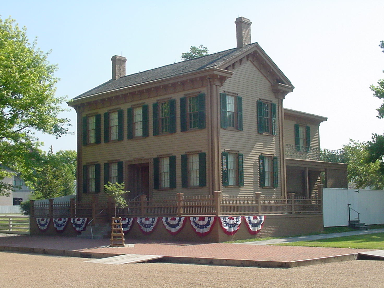 Yup, this is where the Lincoln Family lived...