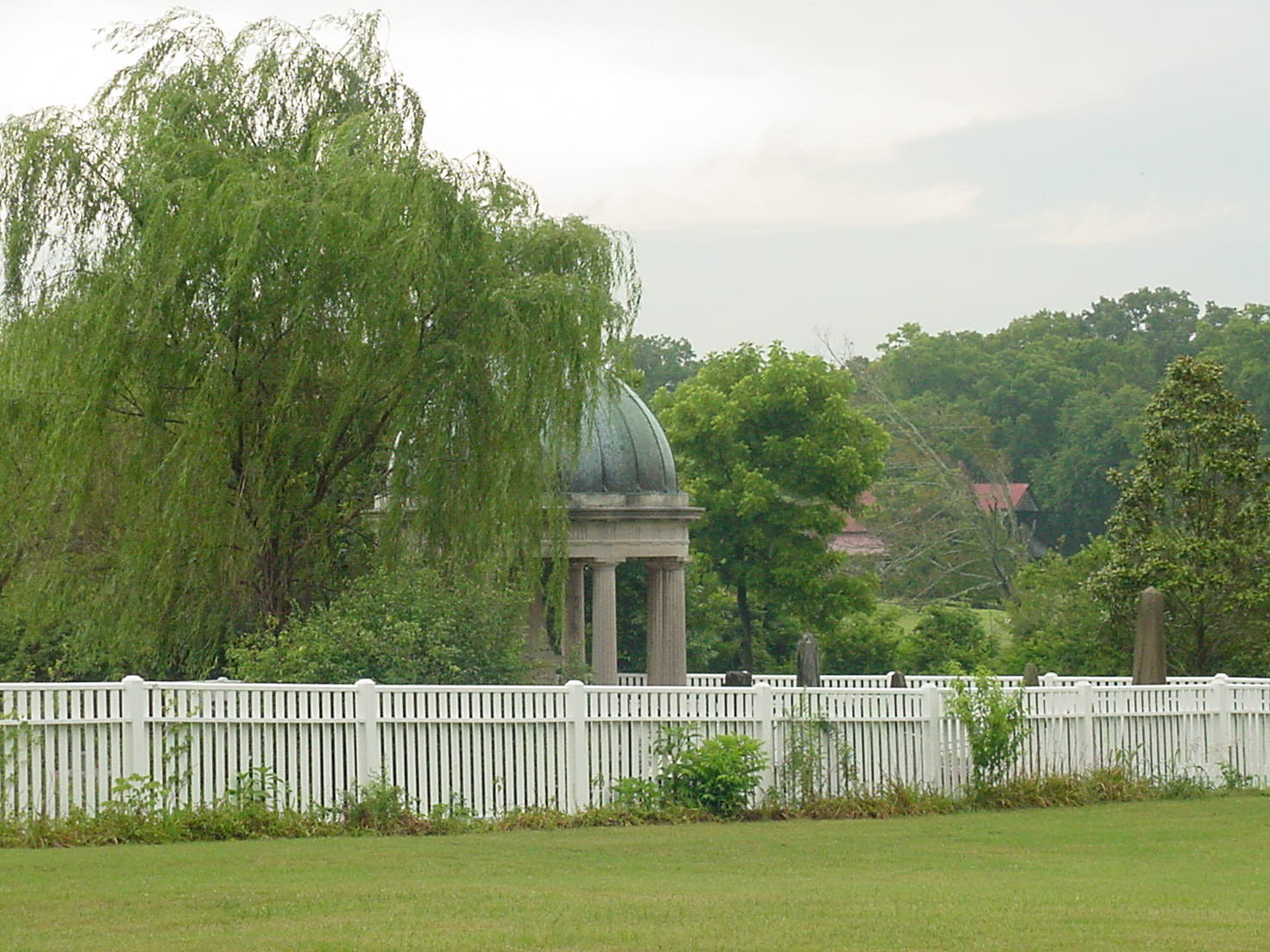 The area behind the fence is the Jackson Family graveyard, which I will visit after seeing the interior of the home.