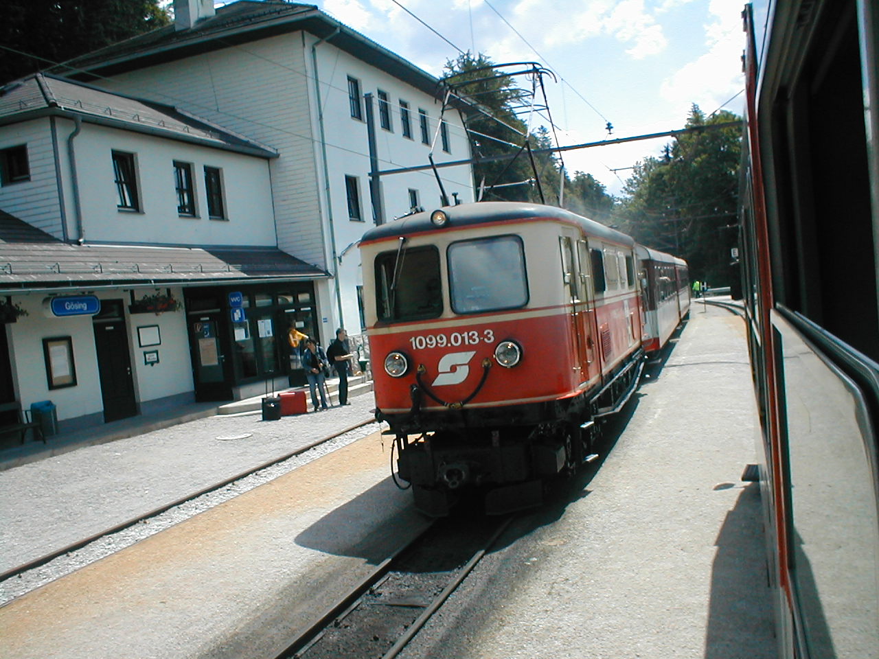 only one track waiting in the pull off area
