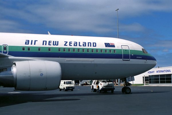 AIR NEW ZEALAND BOEING 767 200 HBA RF 187 22.jpg