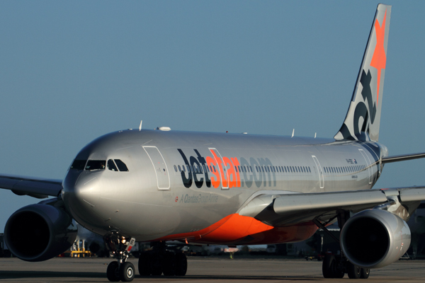 JETSTAR AIRBUS A330 200 SYD RF IMG_0123.jpg