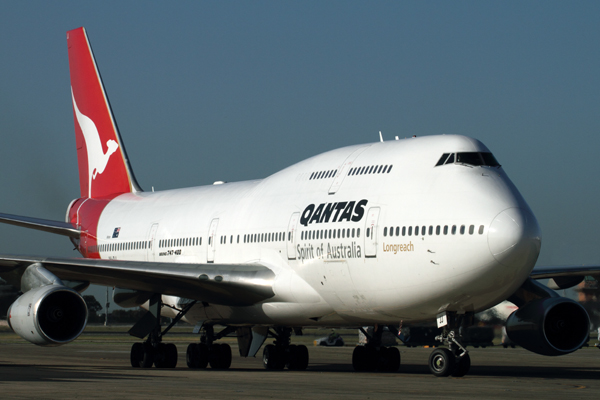 QANTAS BOEING 747 400 SYD RF IMG_0198.jpg