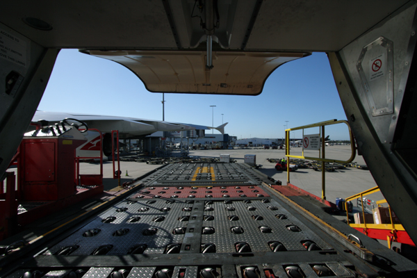 QANTAS AIRBUS A380 BAGGAGE HOLD SYD RF IMG_6185.jpg