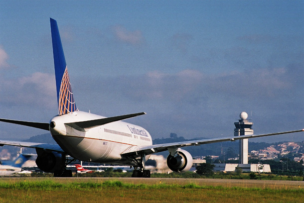 CONTINENTAL BOEING 767 200 GRU RF 2.jpg