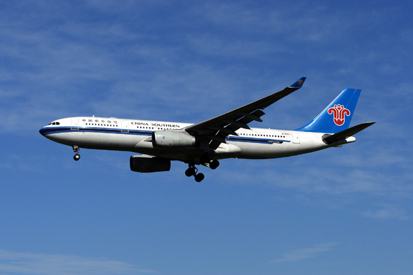 CHINA SOUTHERN AIRBUS A330 200 SYD RF.jpg