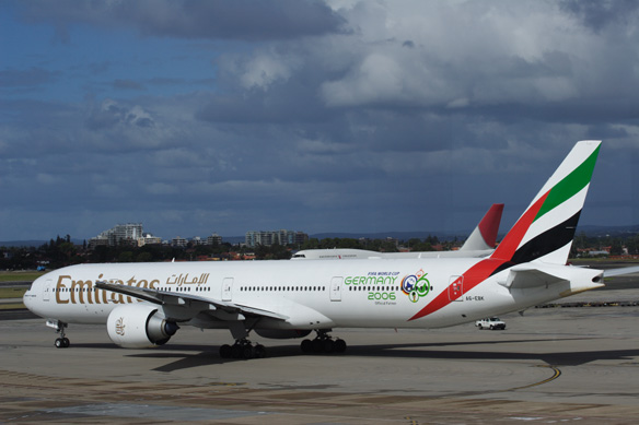 EMIRATES BOEING 777 300 SYD RF.jpg