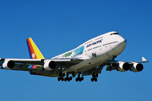 AIR PACIFIC BOEING 747 400 SYD RF 1759 11.jpg