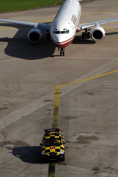 AIR BERLIN BOEING 737 800 DUS RF IMG_6686.jpg