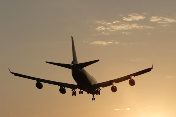 SUNSET LANDING BOEING 747 400 YVR RF IMG_5943.jpg