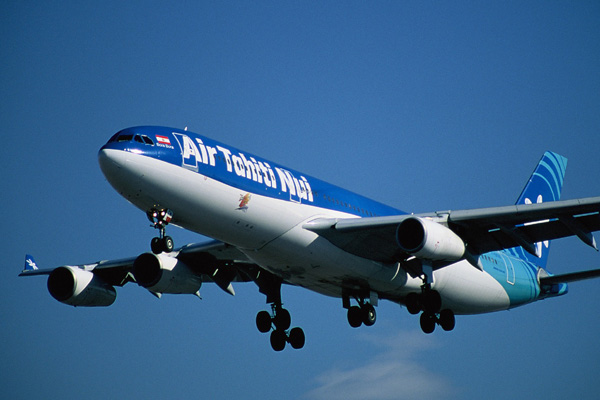 AIR TAHITI NUI AIRBUS A340 RF.jpg