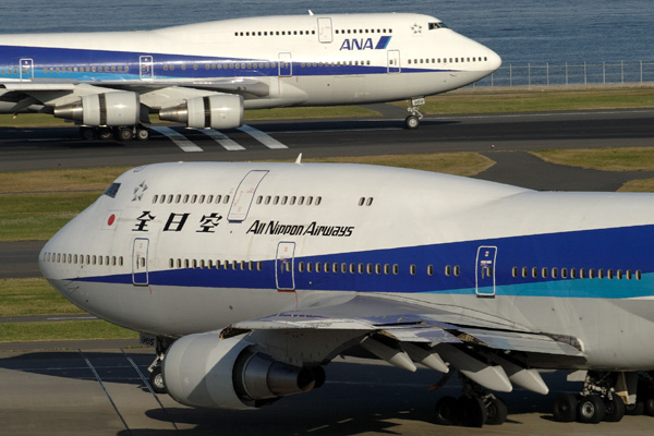 ANA 747 AIRCRAFT HND RF IMG_7681.jpg