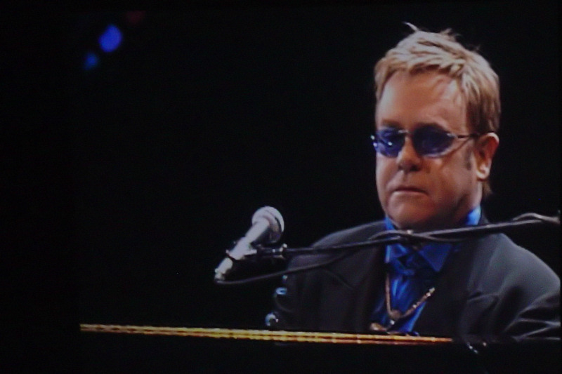 Elton John 011