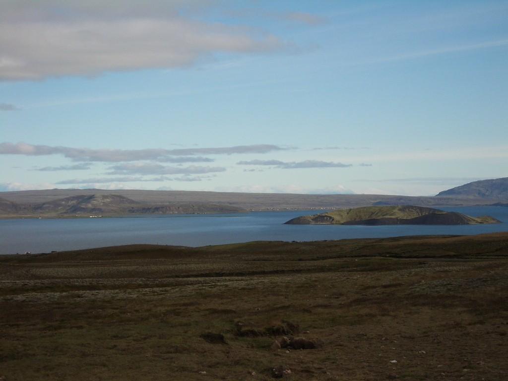 Thingvallavatn Lake.jpg
