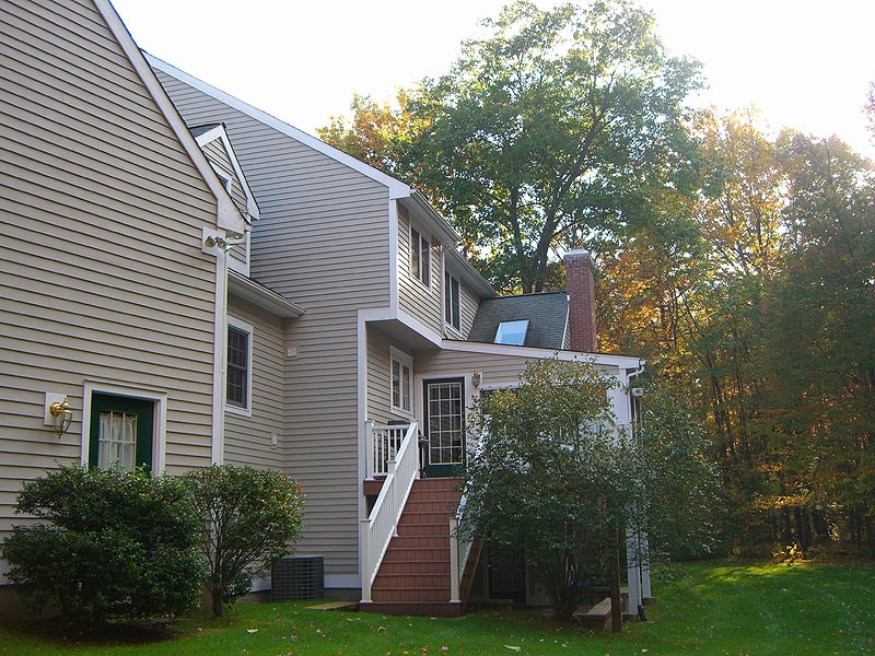 26HiddenOak_porch.jpg