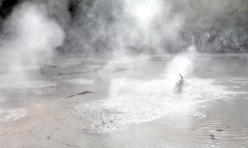 Dancing mud