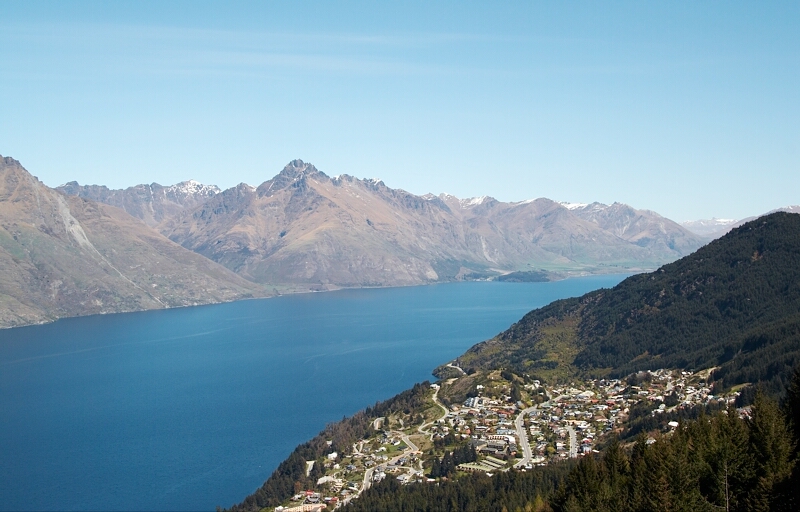 Fernill, where our hotel is overlooks Lake Wakatipu