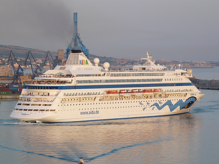 AIDA CARA l(1996) eaving Civitavechia, Italy