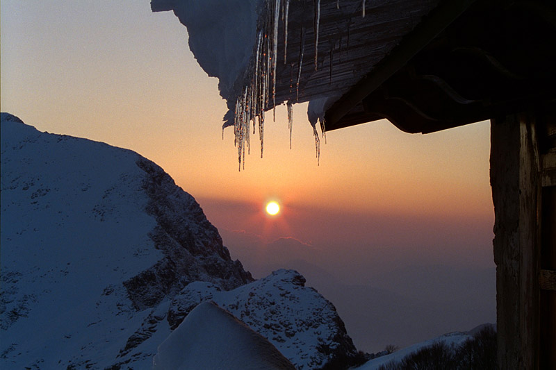 Alba al Rifugio Rossi (Alpi Apuane)