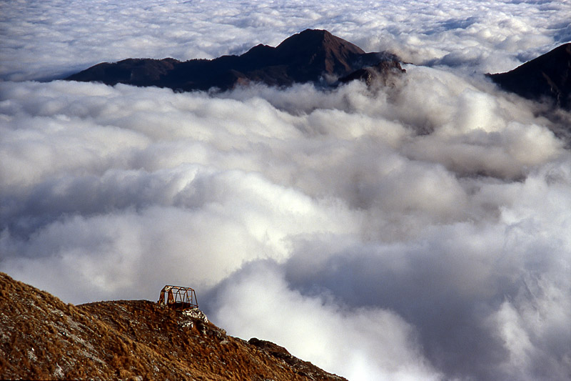 I ruderi del bivacco Lusa (Alpi Apuane)